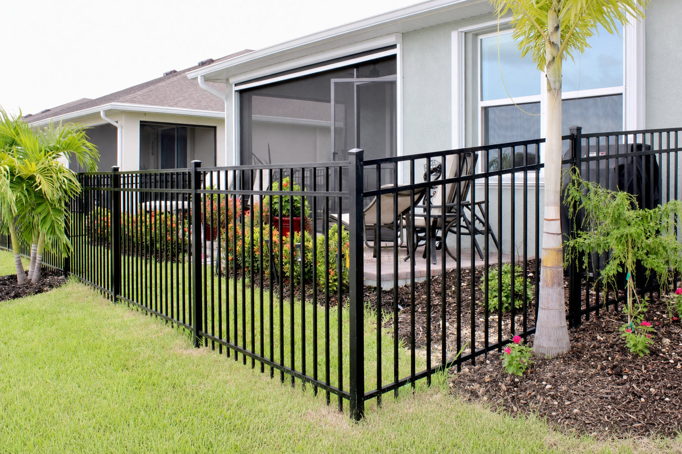 Aluminum fence installation in Burlingame, CA